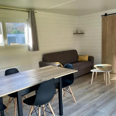 Spacious With Heated Pool And Jacuzzi