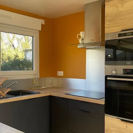 Spacious With Heated Pool And Jacuzzi