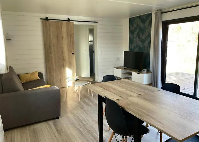 Spacious With Heated Pool And Jacuzzi Les Mathes