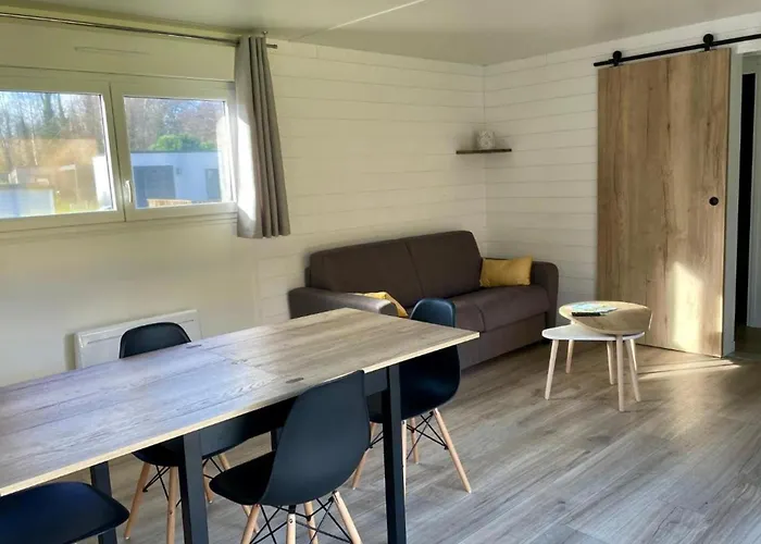 Spacious With Heated Pool And Jacuzzi